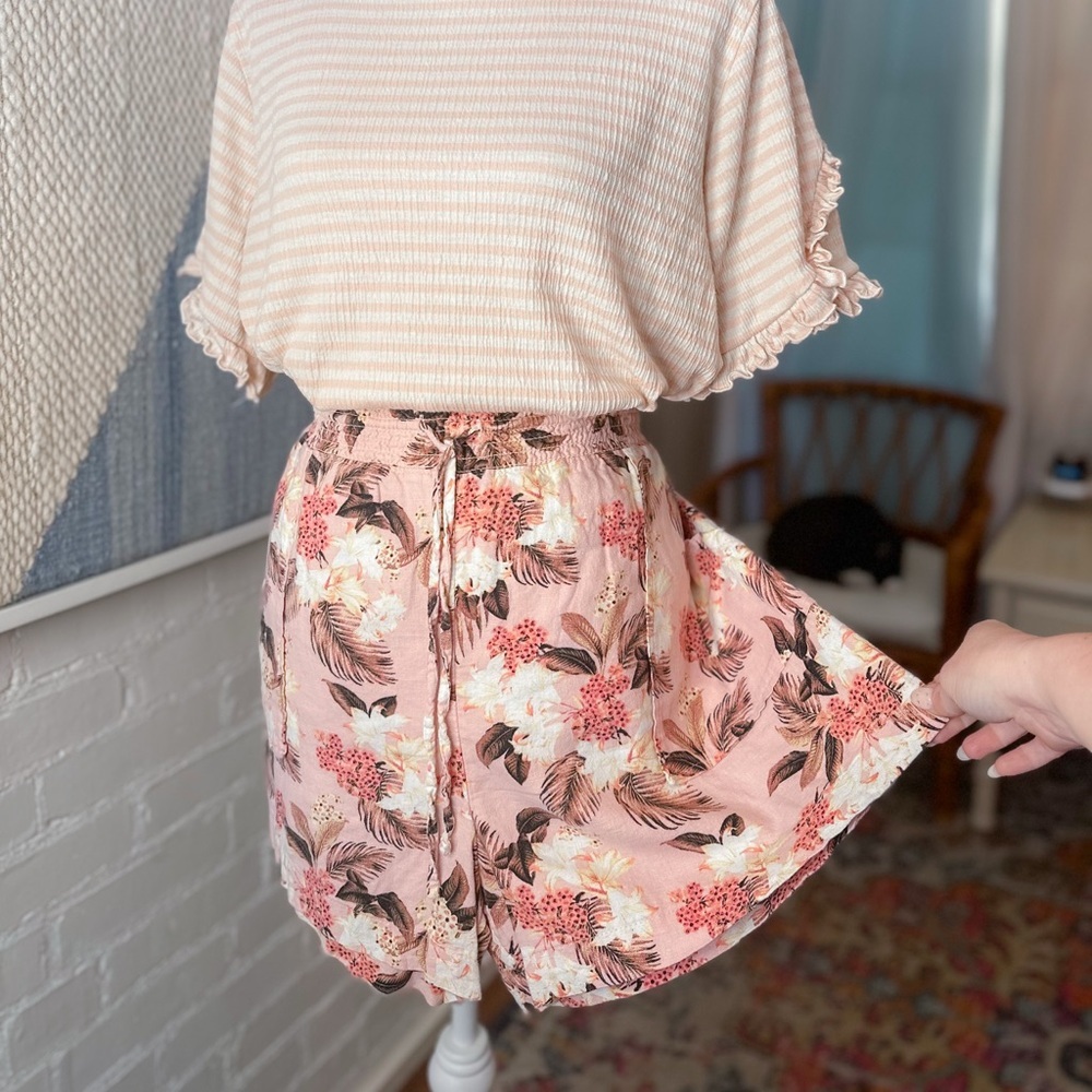 Time & True Pink Tropical Floral Linen Blend Shorts